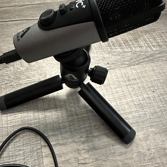 Apogee MiC Plus - Studio Quality USB Microphone with Cardioid Condenser Mic - Picture 4 of 6